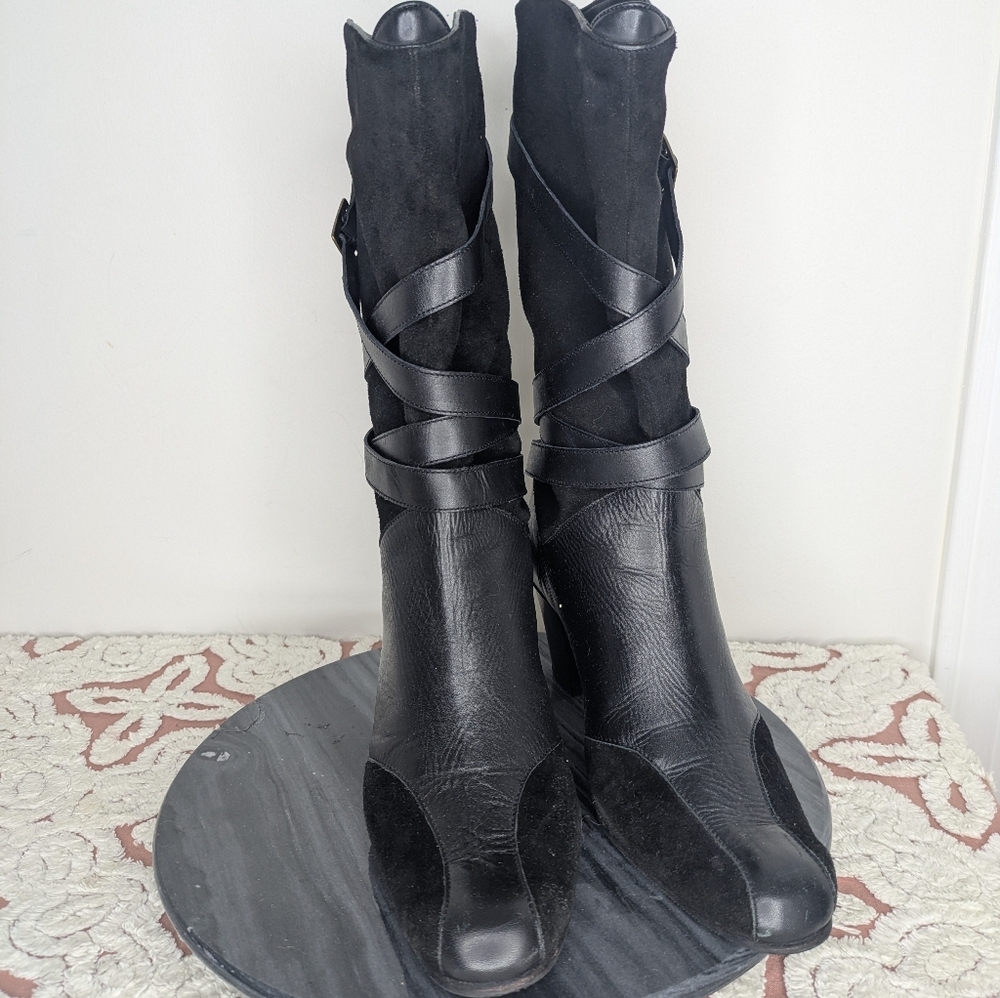 Black Heeled Boots - Picture 4 of 13